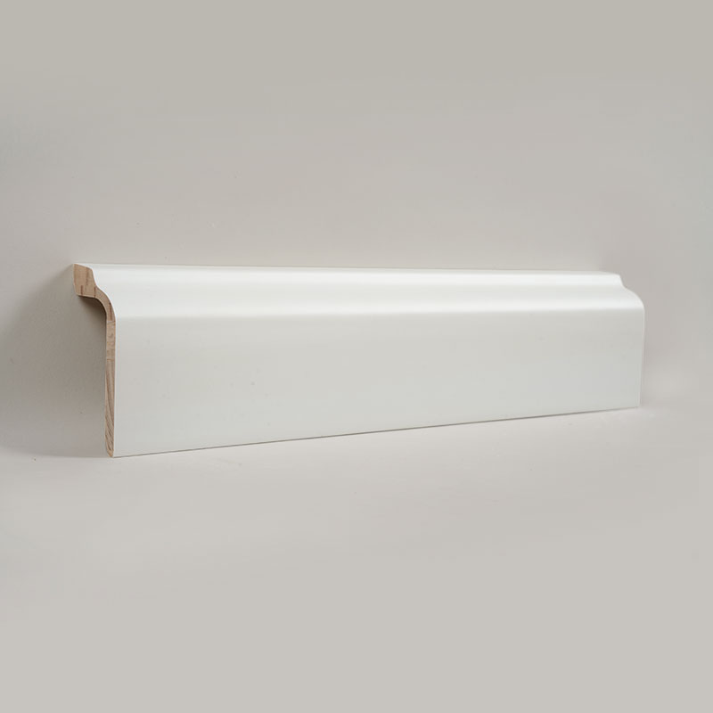 Soklová lišta z borovicového dřeva (základní nátěr + barva) – bílá 1 3/5' x 3 5/9'