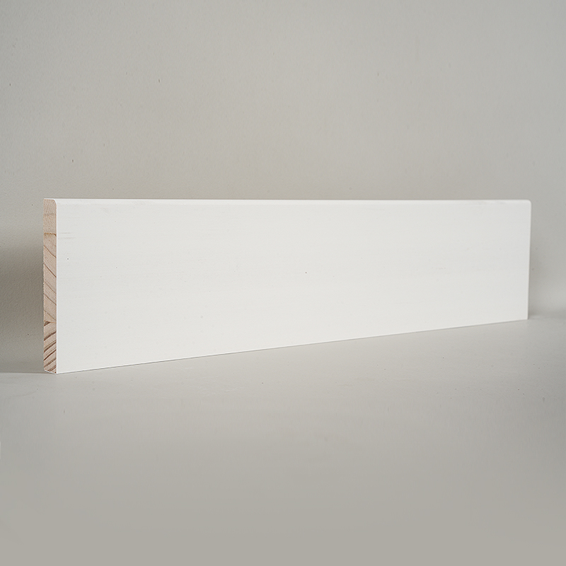Borovicová soklová lišta (výplňový základ a perleťově bílá) 1/2' x 3 1/2'