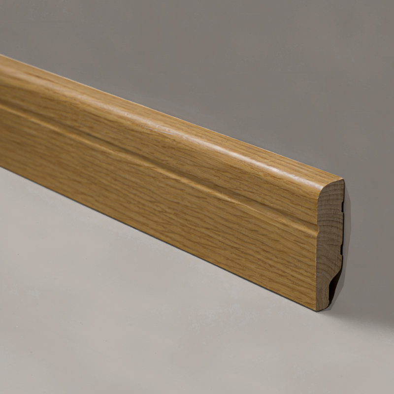 Soklová lišta z masivního dřeva (obalená bílou dubovou dýhou + barva) - přírodní dubová barva 1/2' x 2 3/8'